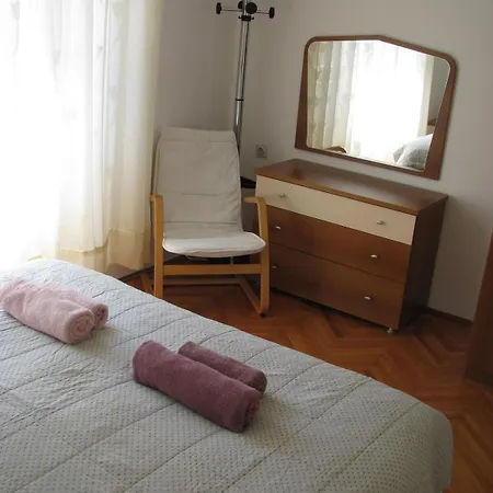 Apartment Little Fish Stoja