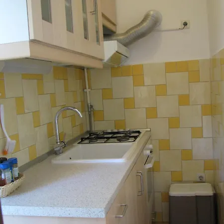 Little Fish Stoja Apartment